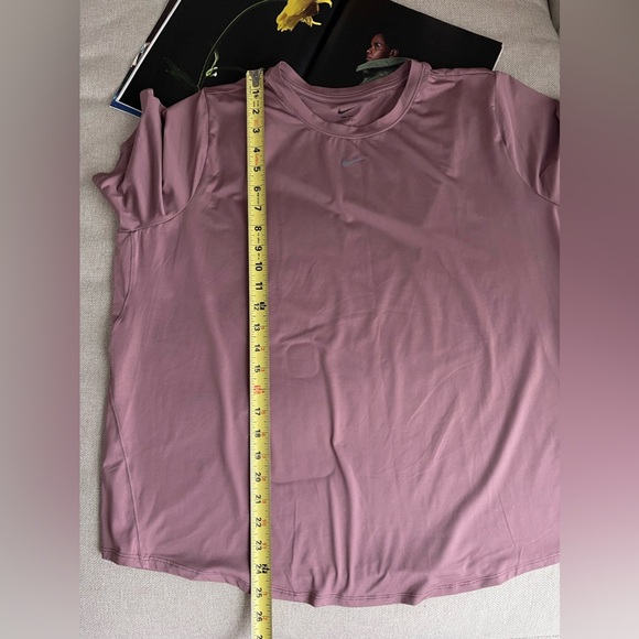 Nike One Training Dri-Fit T-Shirt In Smokey Mauve Size 1X - Picture 12 of 15